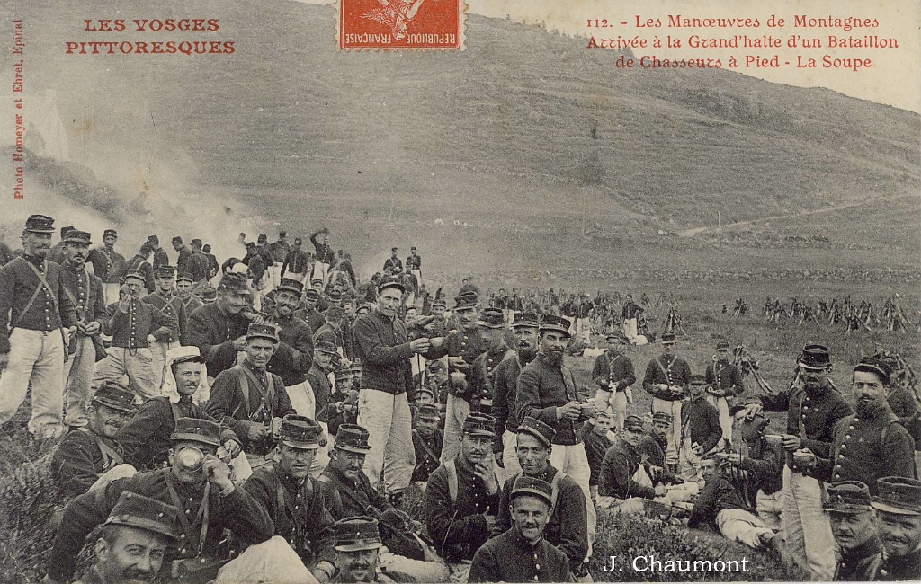 Les Manoeuvres de Montagne. - Arrivée à la Grand'halte du 10e Bataillon de Chasseurs à Pied - La Soupe.jpg