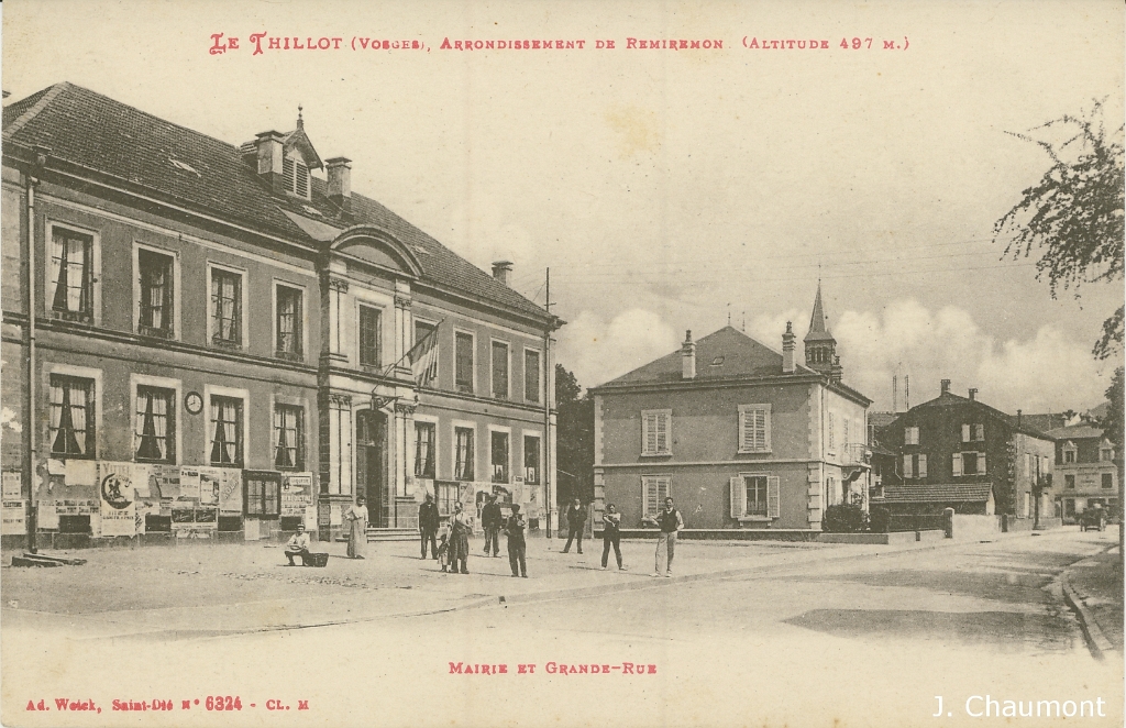 Le Thillot. - Mairie et Grande-Rue.jpg