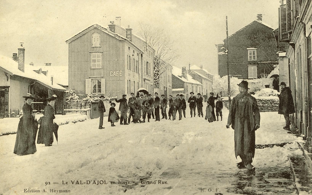 Le Val-d'Ajol en hiver - Grand'Rue.JPG