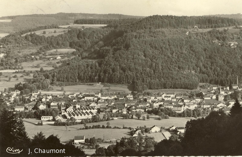 Val-d'Ajol - Echappée sur le Val-d'Ajol de la route de Plombières au début des années 50.JPG