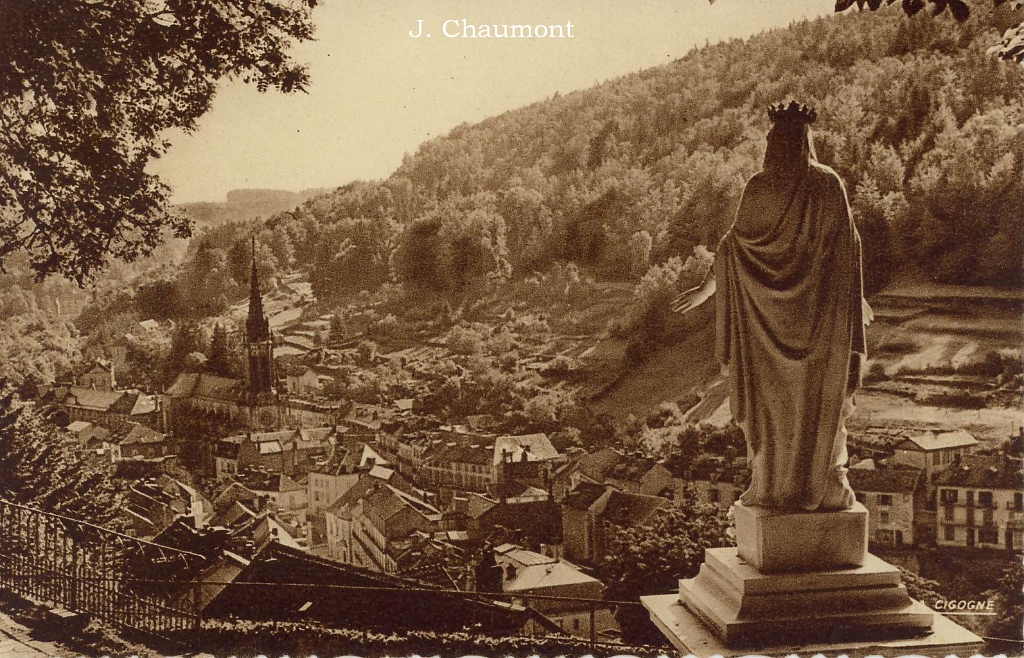 Plombières-les-Bains - La Vierge dominant la ville.jpg