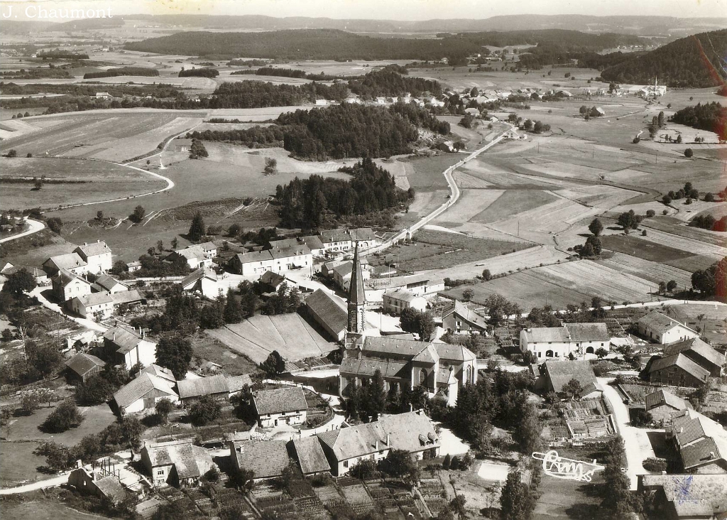 Raon-aux-Bois - Vue générale aérienne dans les années 1960.JPG