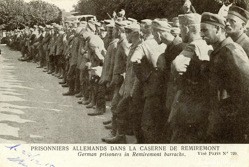 Prisonniers allemands dans la Caserne de Remiremont.JPG