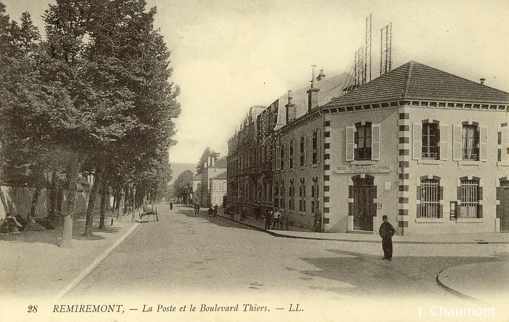 Remiremont - La Poste et le Boulevard Thiers.jpg