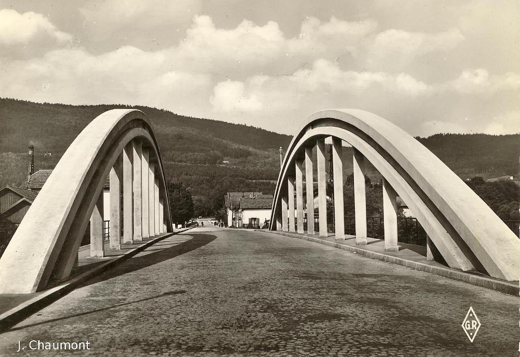 Remiremont - Le nouveau pont.JPG