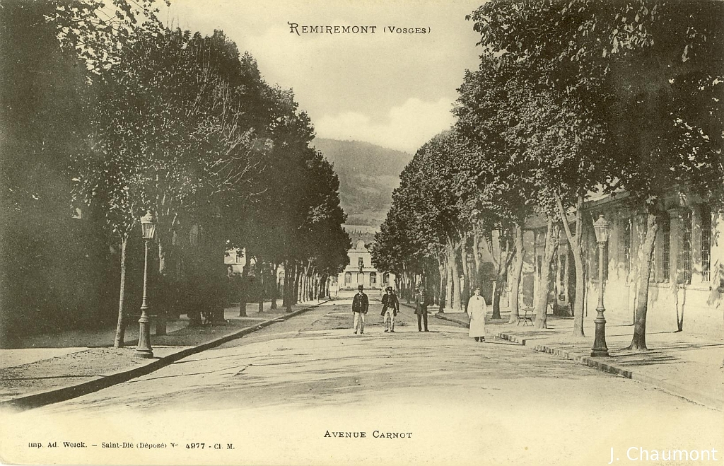 Remiremont. - Avenue Carnot (2).JPG