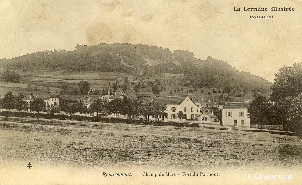 Remiremont. - Champ de Mars - Fort du Parmont.JPG