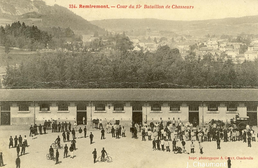 Remiremont. - Cour du 15e Bataillon de Chasseurs.JPG
