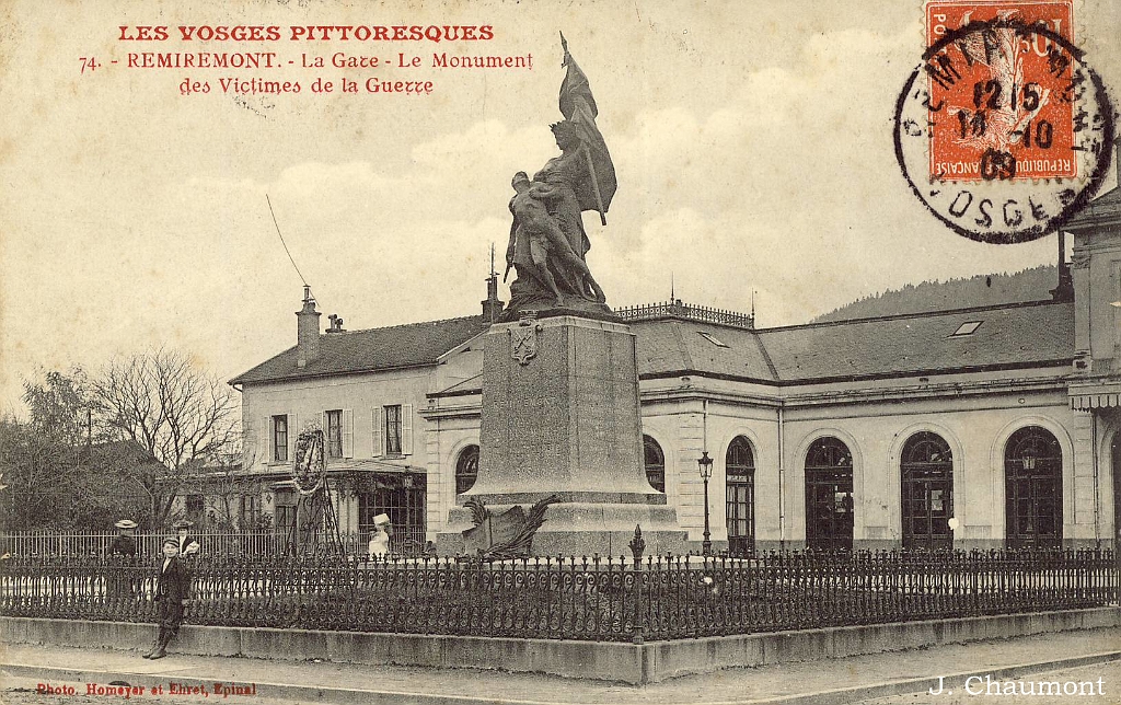 Remiremont. - La Gare - Le Monument des Victimes de la Guerre.JPG