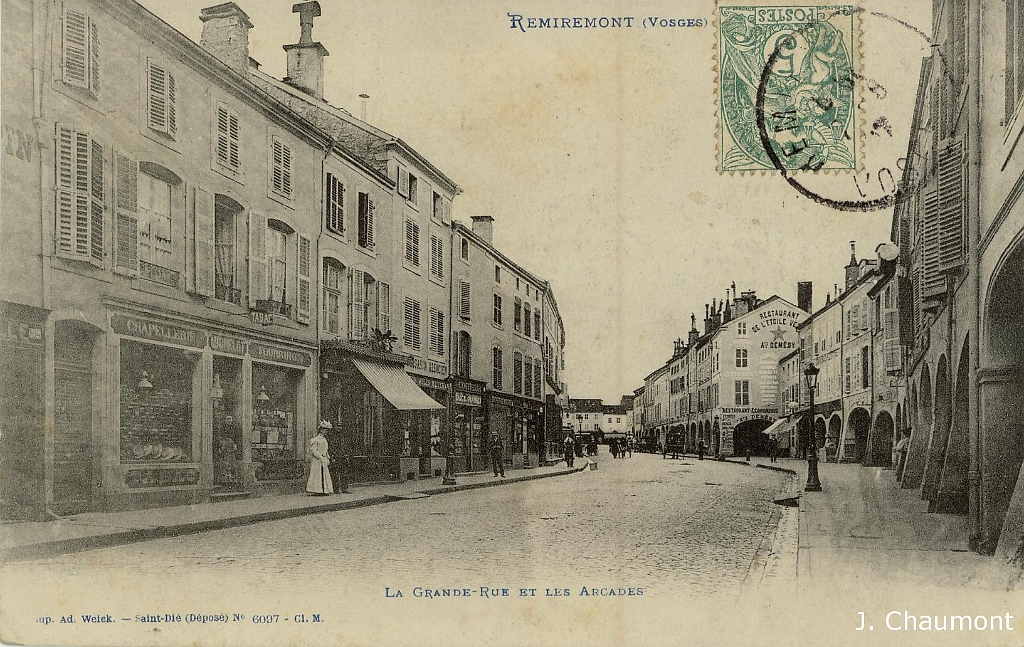 Remiremont. - La Grande-Rue et les Arcades.jpg