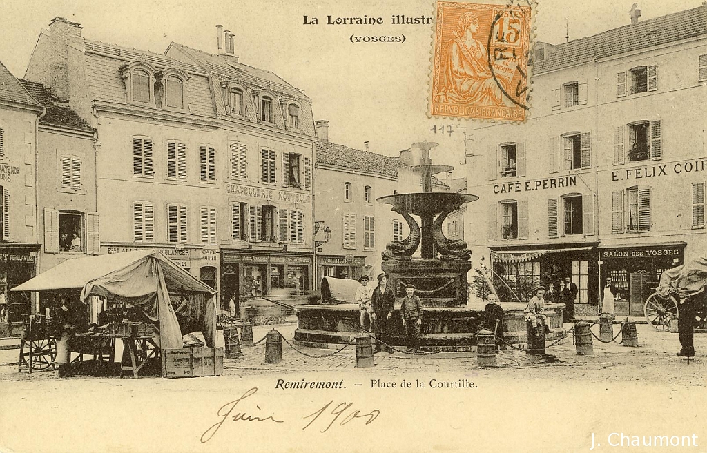 Remiremont. - Place de la Courtille (2).JPG