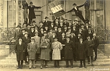 Remiremont ~ Classe 1919 de la Ville de Remiremont devant l'Hôtel de Ville