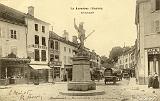 Remiremont. - Rue de la Xavée - Statue du Volontaire