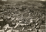Remiremont. - Vue panoramique aérienne - Quartier abbatial et Vallée de la Moselle