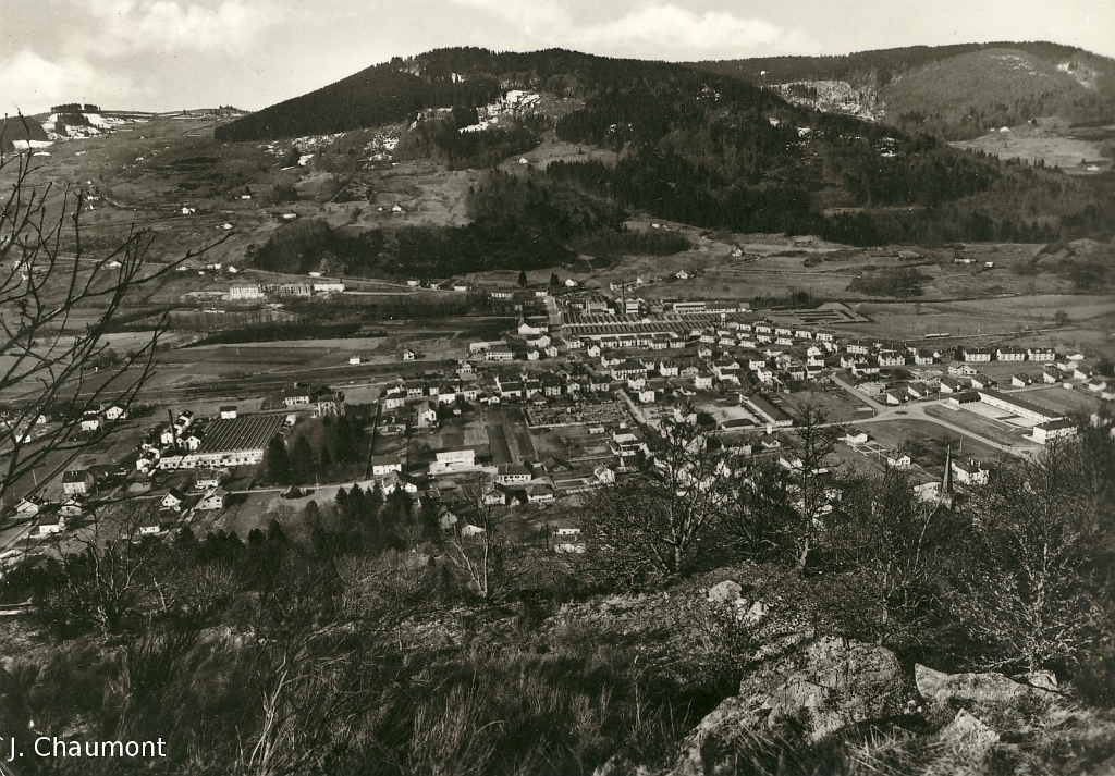 Le village de Rupt-sur-Moselle, entre le Bélué et le Fort de Rupt, à la fin des années 1960.JPG