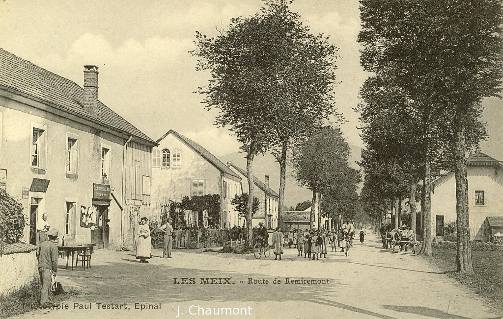 Les Meix. - Route de Remiremont.JPG
