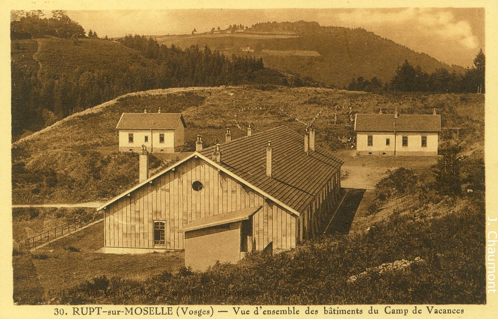 Rupt-sur-Moselle - Vue d'ensemble des bâtiments du Camp de Vacances.JPG