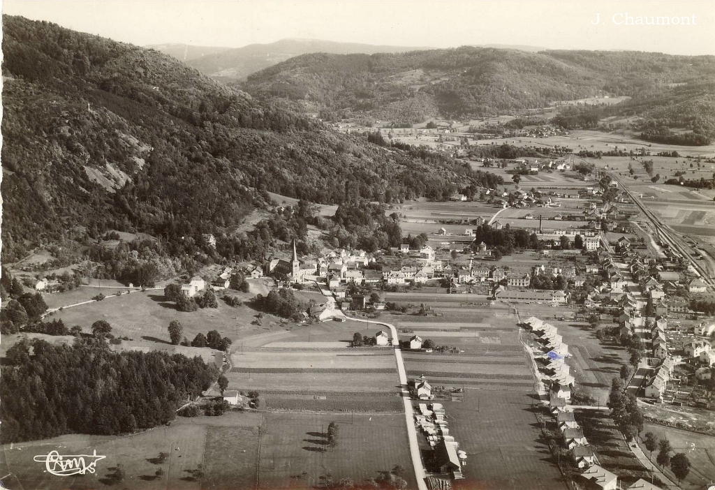 Rupt-sur-Moselle - Vue panoramique aérienne vers l'est.JPG