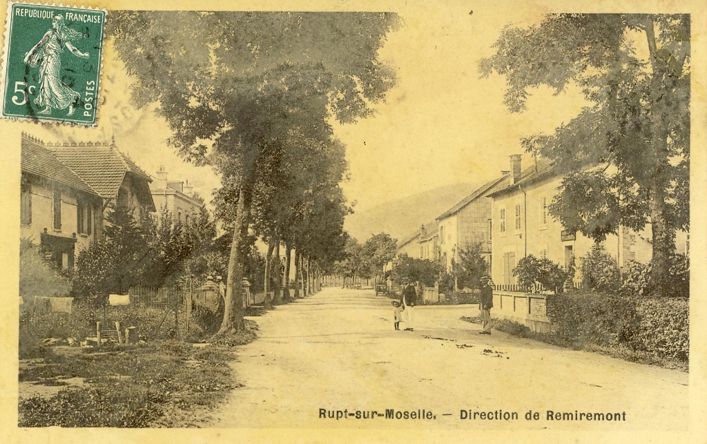 Rupt-sur-Moselle. - Direction de Remiremont.JPG