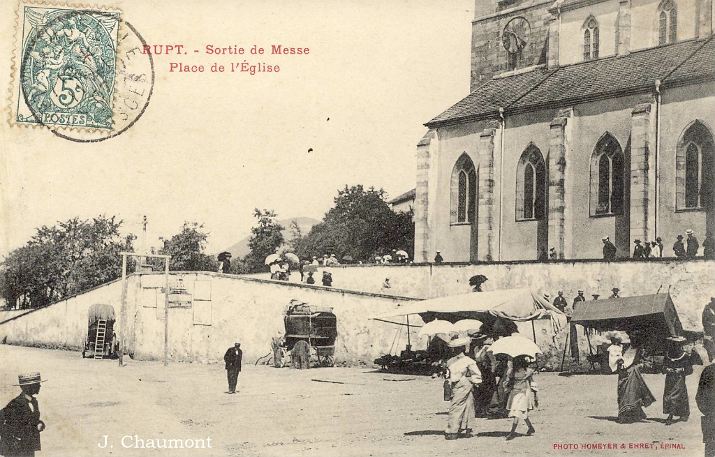 Rupt. - Sortie de Messe - Place de l'Église.jpg
