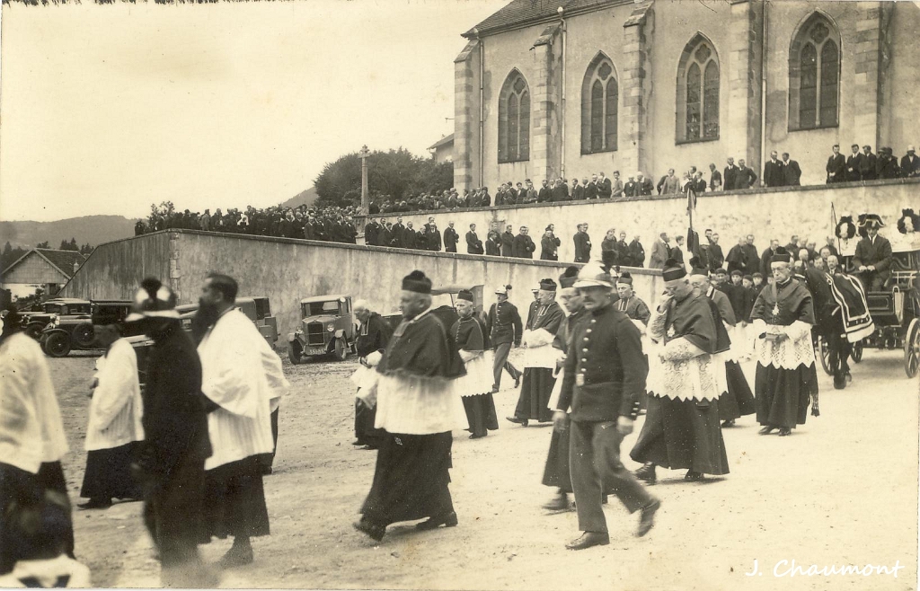 Sortie de Messe à Rupt-sur-Moselle en 1929.JPG