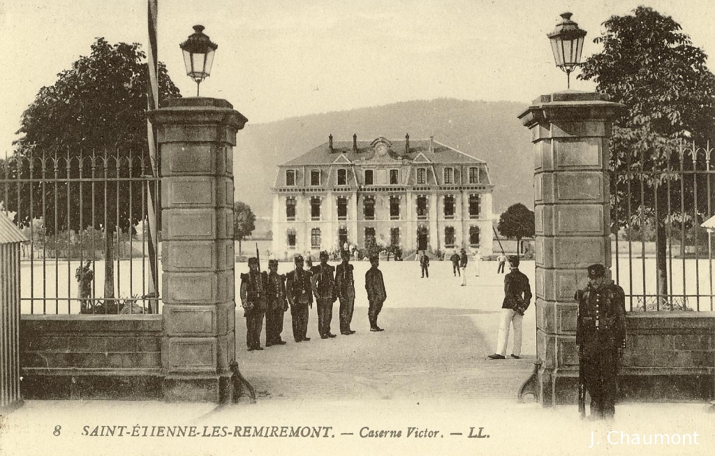 Saint-Etienne-lès-Remiremont. - Caserne Victor.jpg