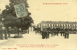 St-Etienne-Remiremont. - Dans la Cour du 5e Bataillon de Chasseurs à Pied à St-Etienne. - Réunion des Officiers et des Invités, un Jour de Fête