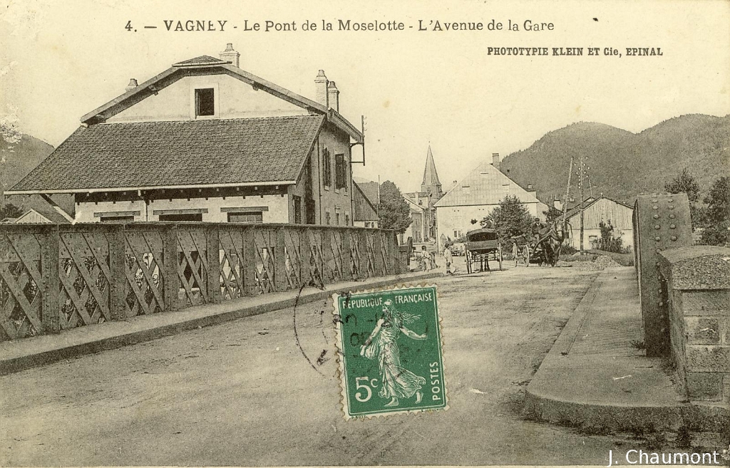 Vagney - Le Pont de la Moselotte - L'Avenue de la gare.JPG