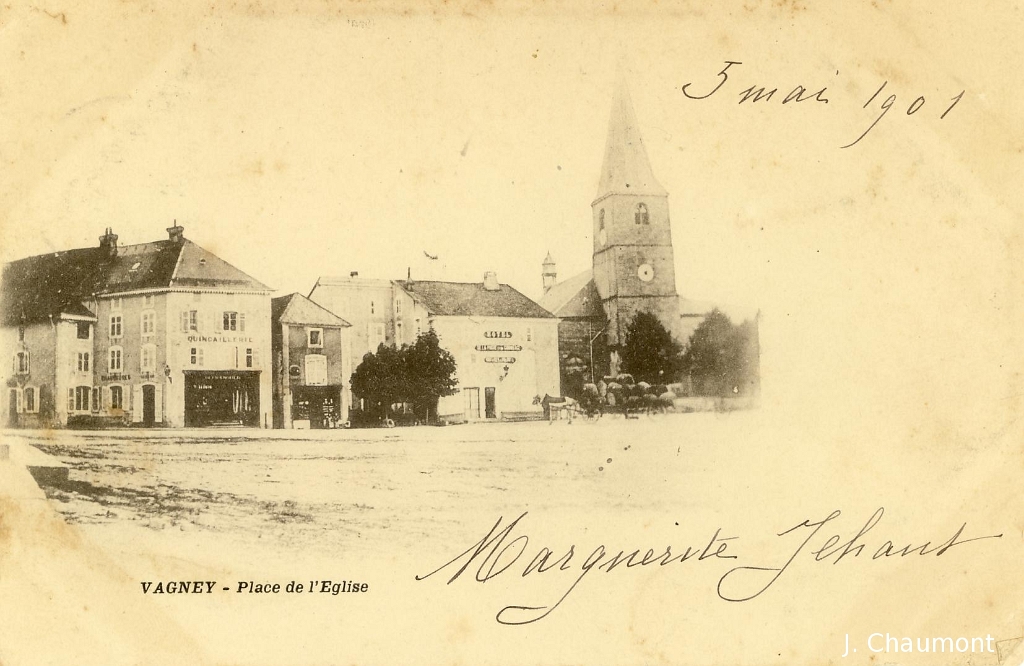 Vagney - Place de l'Eglise.JPG