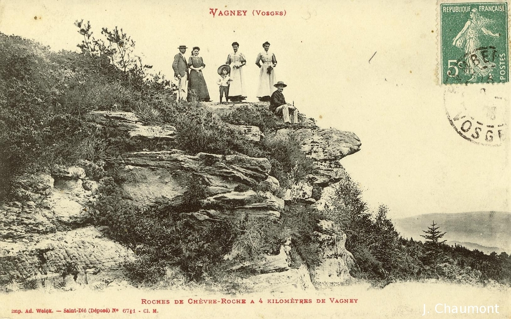 Vagney - Roches de Chèvre-Roche à 4 kilomètres de Vagney.jpg